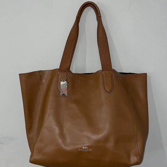 Coach Darby Tote - Picture 1 of 10